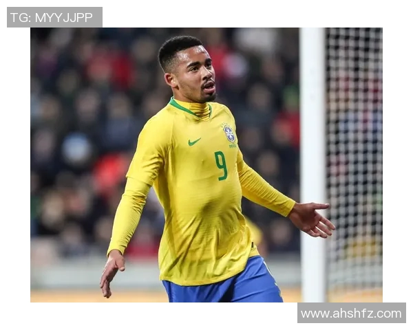 小黑巴西足球明星的真实身份揭秘及其辉煌成就分析